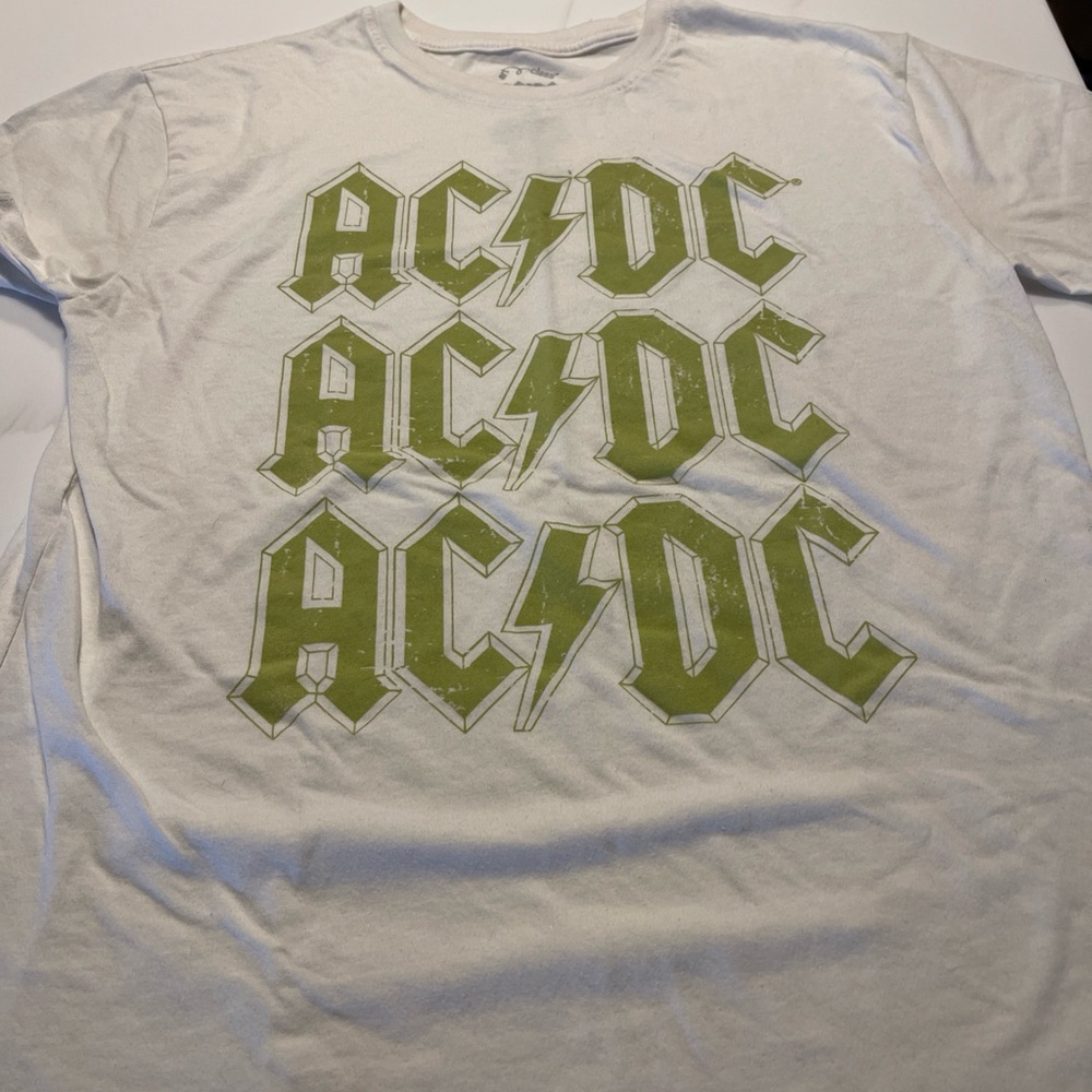 Art Class White and Green Graphic Tee